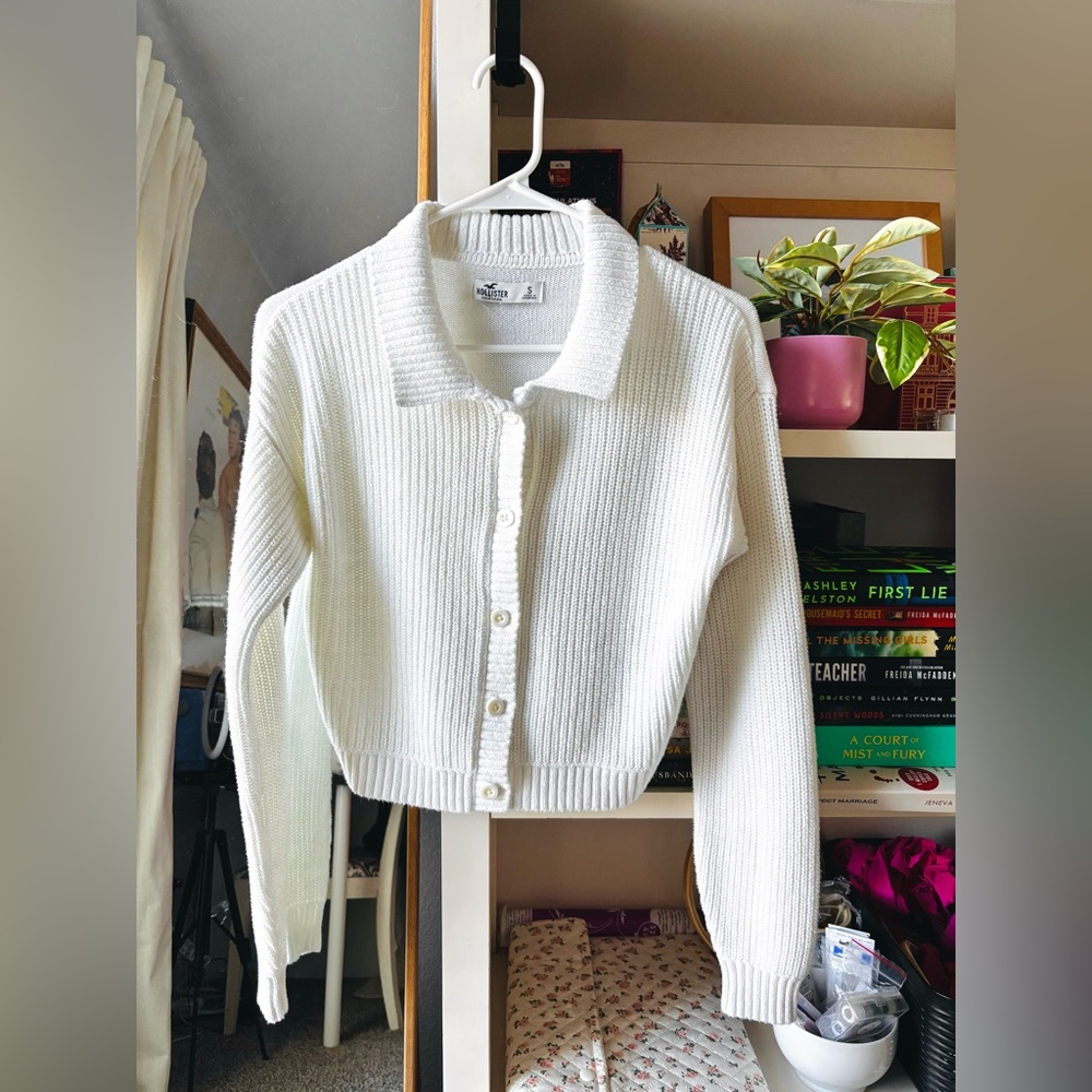 Hollister cotton cream collared button down knit cardigan - Picture 2 of 6